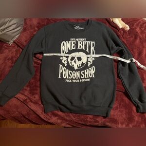 Disney Black Crewneck Sweater - Evil Queen Poison Shop Size S